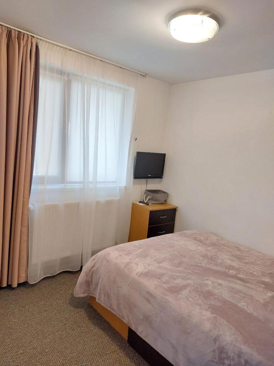Vila Foc Alb Apartamente-Buşteni Екстериор снимка