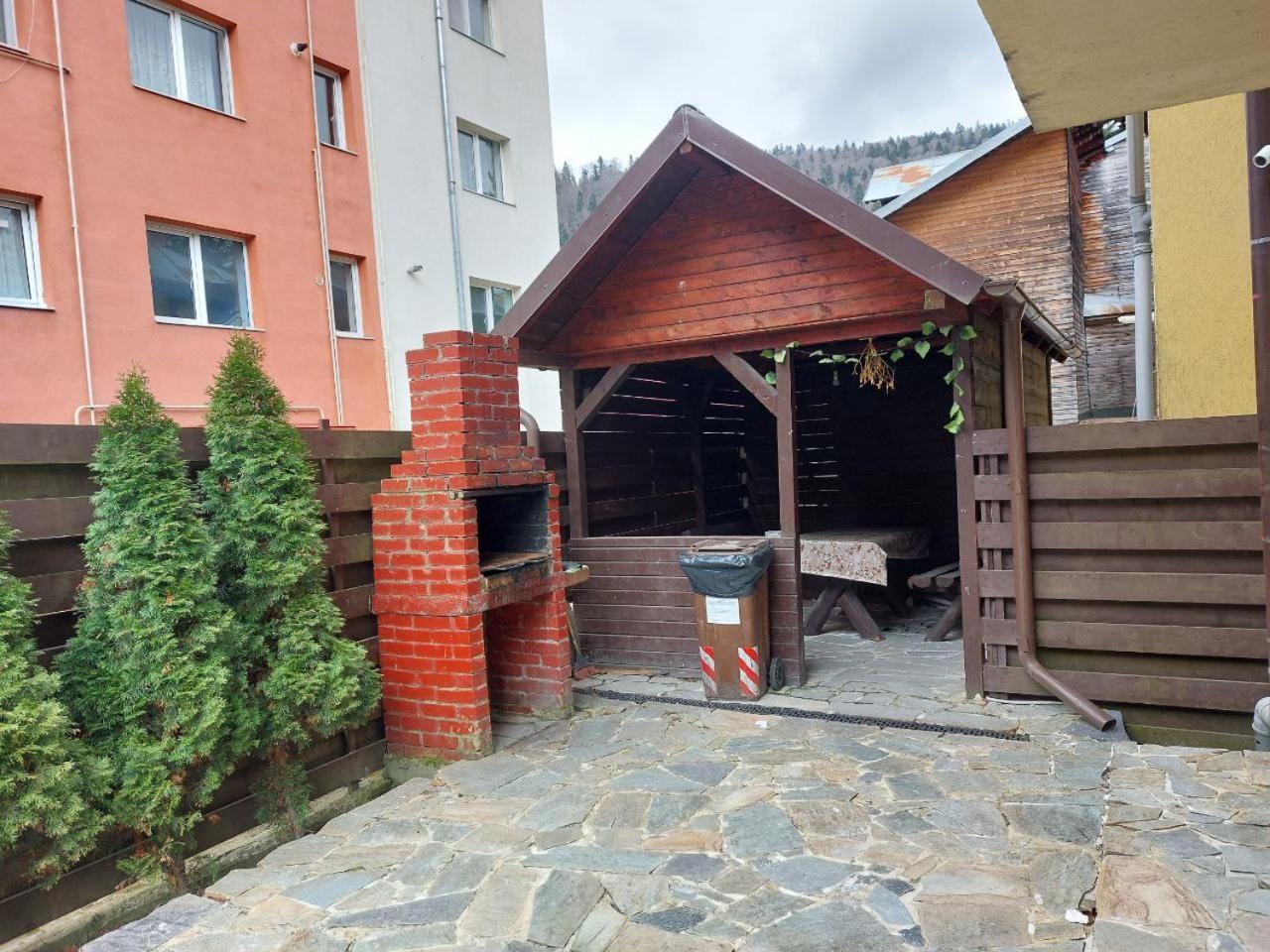 Vila Foc Alb Apartamente-Buşteni Екстериор снимка